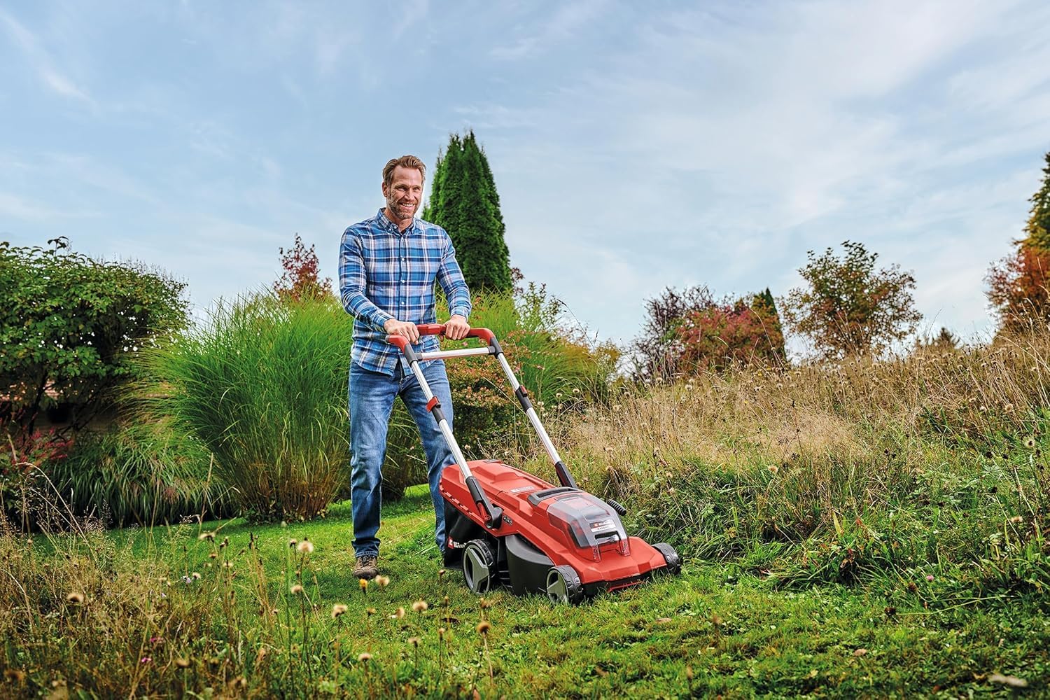 Akku-Rasenmäher RASARRO 36/42 Kit 36V 42 cm Schnittbreite für bis zu 725 m² Brushless Motor mit 2x 5,2 Ah Akku und Twincharger