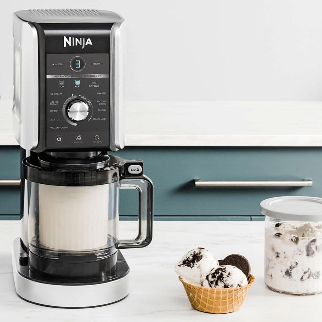 Eiscreme- und Frozen-Drink-Maschine NC501EU mit 10 Programmen 3 x 709 ml Behältern und 2-in-1 Geschmacksfunktion