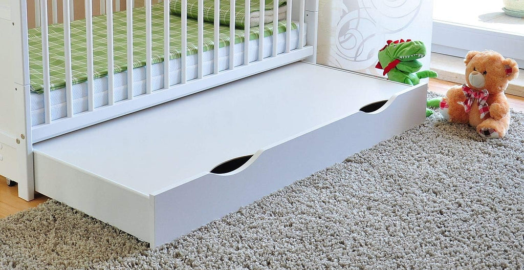 Babybett mit Schublade höhenverstellbar 120x60 cm umbaubar zum Juniorbett mit Matratze und Zahnschienen Weiß