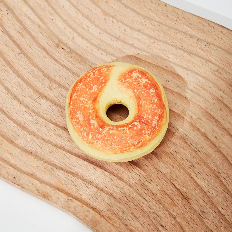 Geschnitzter Holzdessert Donut | Holzfigur | Tischdekoration Ornament | Personalisiertes Geschenk | Lindenholz