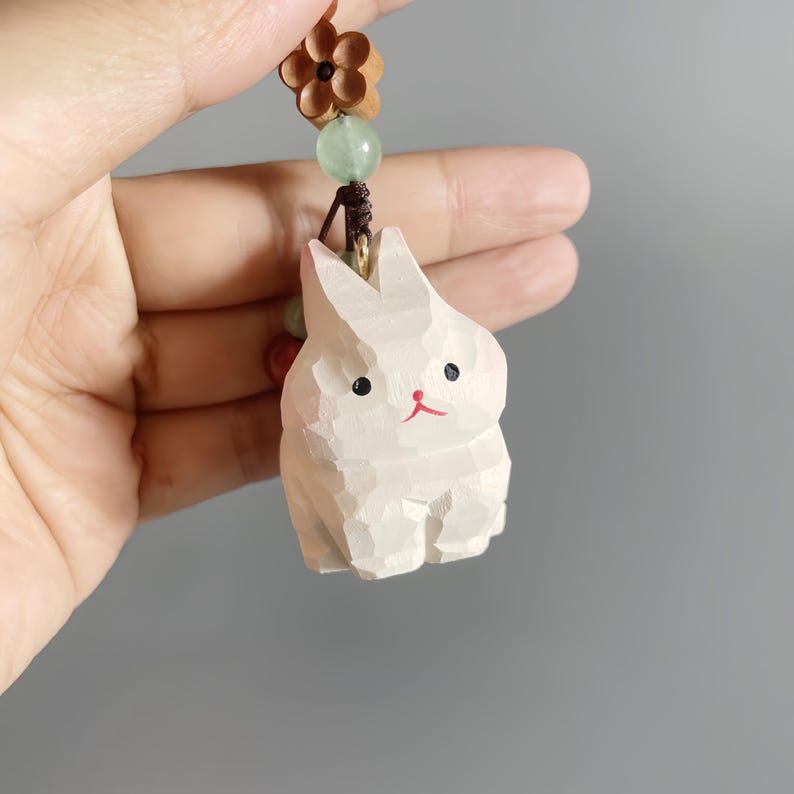 Handgeschnitzter hölzerner Kaninchen Schlüsselbund mit personalisiertem Namen, handgefertigter Taschenanhänger, Telefonkette, Auto-Charm, Geschenk