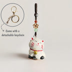 Handgeschnitzter Kawaii Holz weiße Katze Schlüsselanhänger aus Lindenholz mit Kristallperlen und Glöckchen