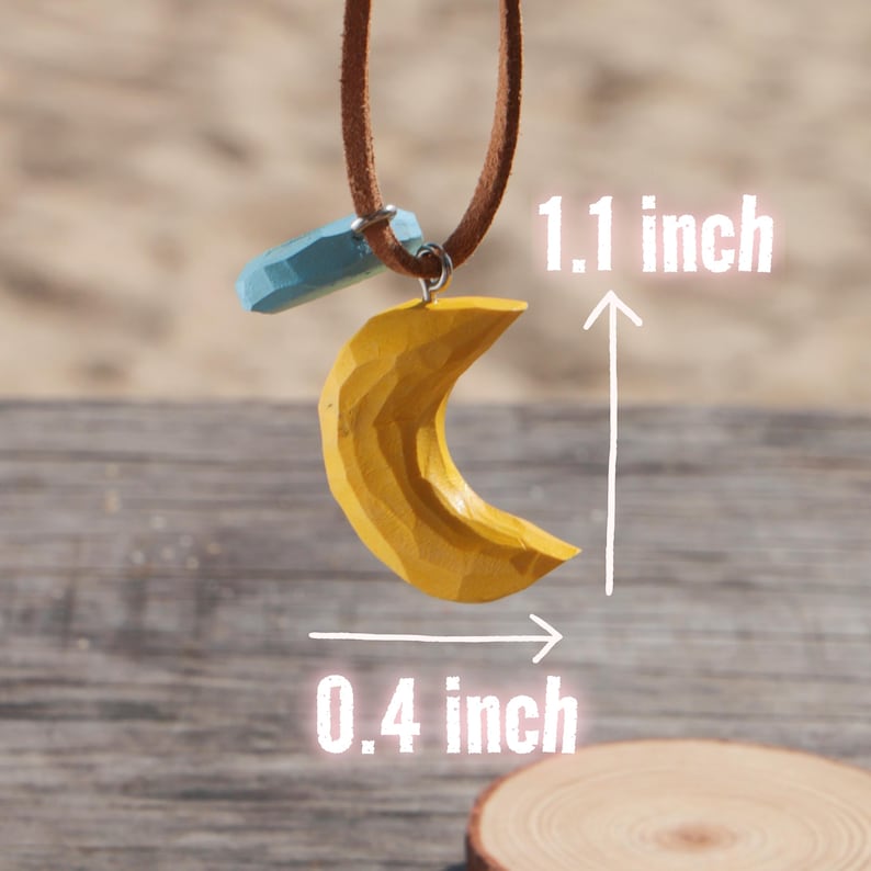 Handgeschnitzter Holz Schlüsselanhänger, Weihnachtsbaum oder Mond und Stern, Naturholz, handpoliert, Taschenanhänger