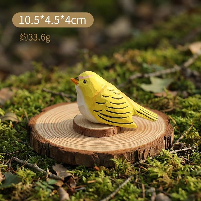 Handgeschnitzte gelbe Vogelfigur, hölzerne Kanarienvogelstatue, rustikale Wohnkultur, Bücherregalsitter, Frühlingsbauernhaus