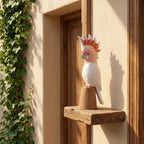Handgeschnitzte Holzkakadufigur – Rosa Vogelstatue aus Holz für Schreibtischdekoration