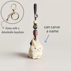 Handgeschnitzter hölzerner Kaninchen Schlüsselbund mit personalisiertem Namen, handgefertigter Taschenanhänger, Telefonkette, Auto-Charm, Geschenk