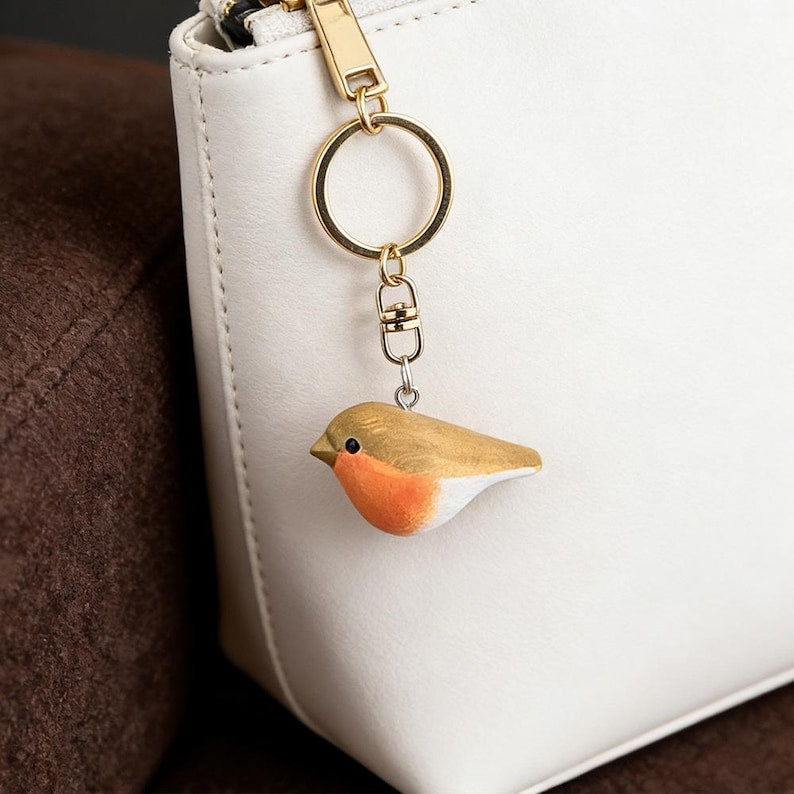 Handgeschnitzter Holzvogel Schlüsselanhänger, Rustikaler Taschenanhänger, Holzschmuck Figur, Mini Ornament (4,5 cm)