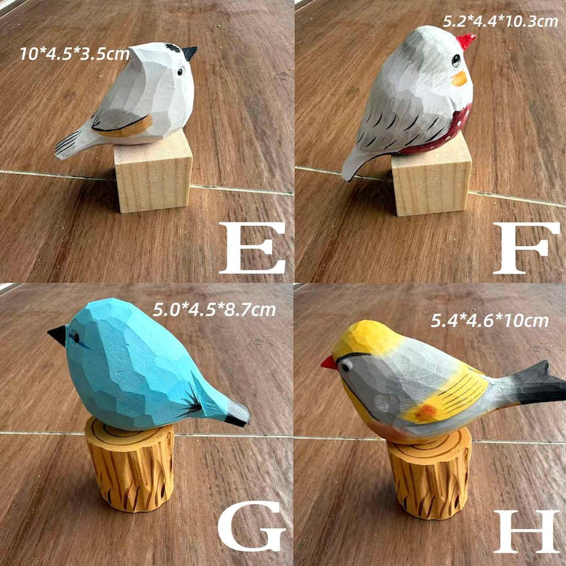 Handgeschnitzte hölzerne Vogelskulptur – rustikale Wohnkultur, handgefertigte Holzfigur