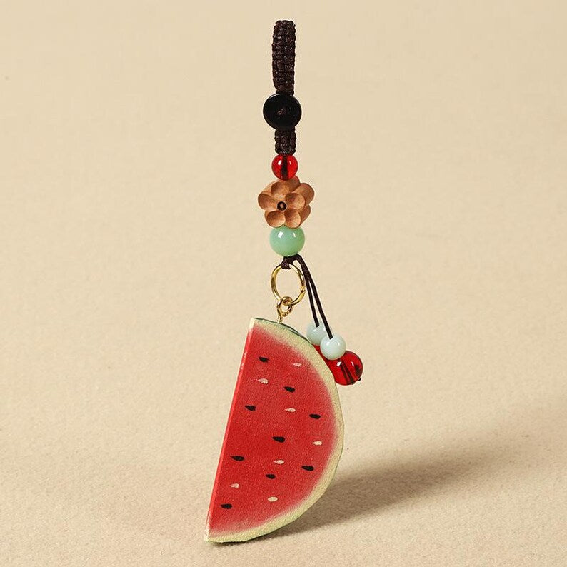 Handgeschnitzter hölzerner Wassermelonen-Schlüsselanhänger, Mini-Frucht-Taschenanhänger, Sommerdeko