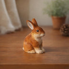 Handgeschnitzte hölzerne Häschenfigur, Mini-Kaninchenstatue, Waldtierdekor, 4,7 cm
