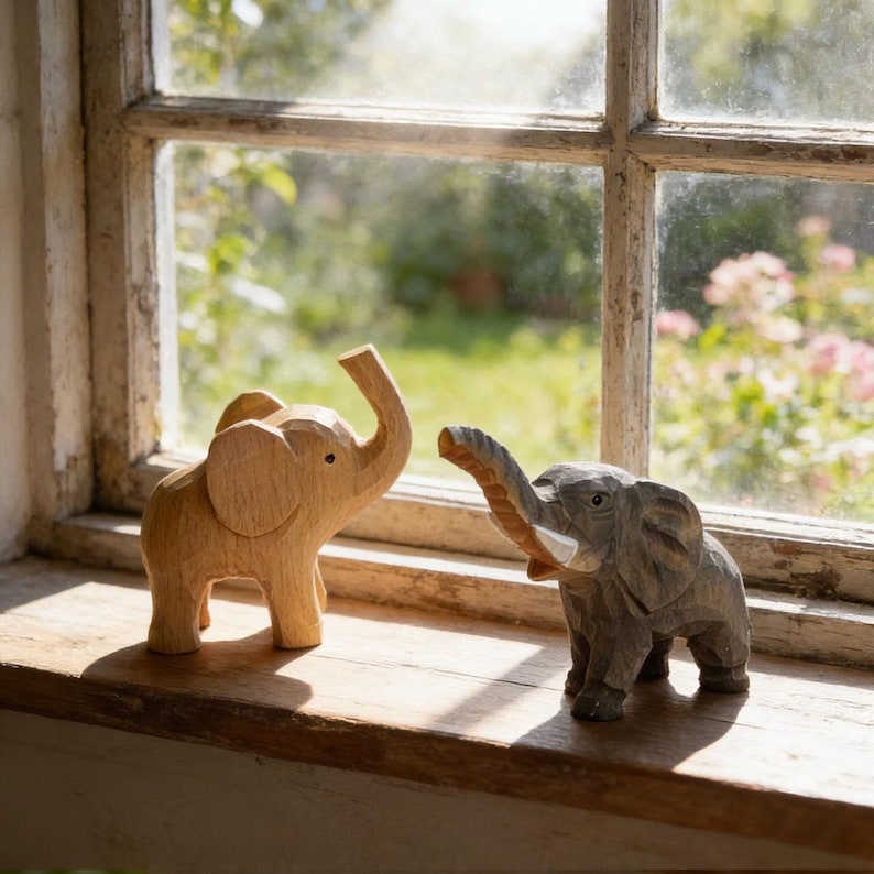 Handgeschnitzte hölzerne Elefantfigur, Cottagecore Tierskulptur, Glücksbringer Dekor, 9 cm