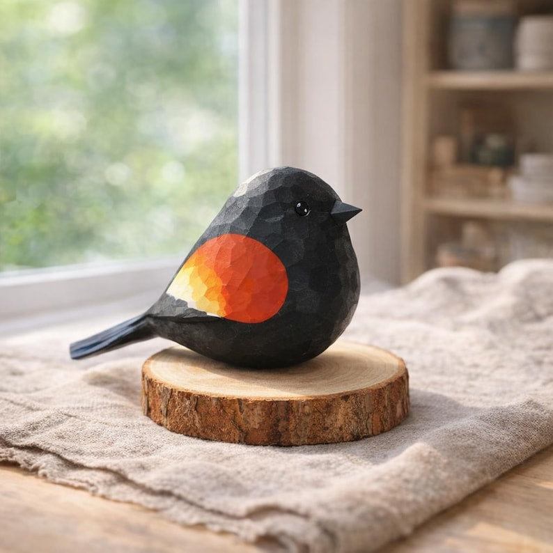 Handgefertigte Hölzerne Robin Vogel Figur - 5,5 cm x 3,5 cm x 8 cm, Naturholz, freistehende Dekoration für Schreibtisch und Regal