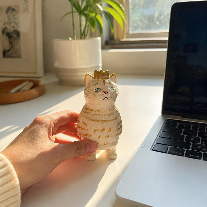 Handgeschnitzte hölzerne Katzenfigur Miniatur Schreibtischdekor