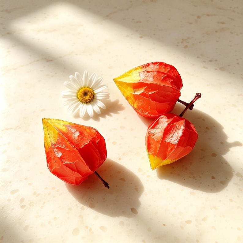 Handgeschnitzte rote Physalis Skulptur, Holzfrucht Kunst, Wohnkultur, Naturholz, rustikale Tischdekoration