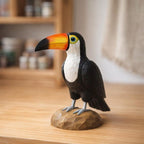 Handgefertigte Holzfigur Tukan – tropischer Schreibtisch-Dekor Akzent, 12 cm